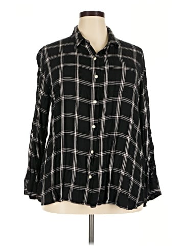 Old Navy Long Sleeve Button-Down Shirt (view 1)