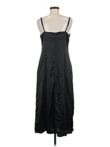 Urban Outfitters Casual Dress (view 2)