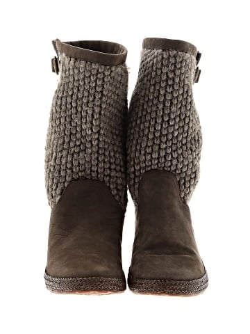 Ugg Boots (view 2)