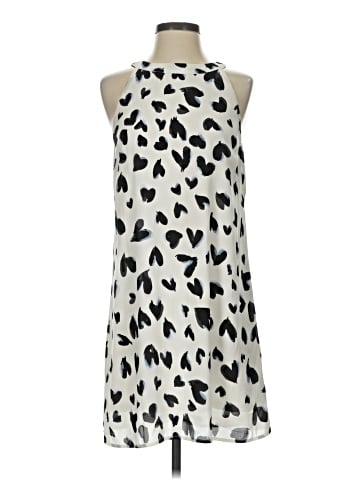 Le Lis Casual Dress (view 1)