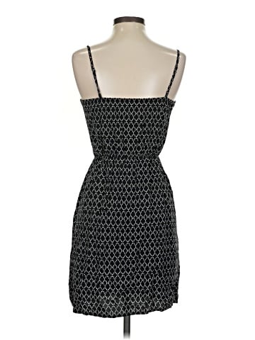 Old Navy Casual Dress (view 2)