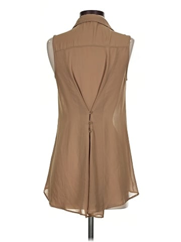 Sans Souci Sleeveless Button-Down Shirt (view 2)