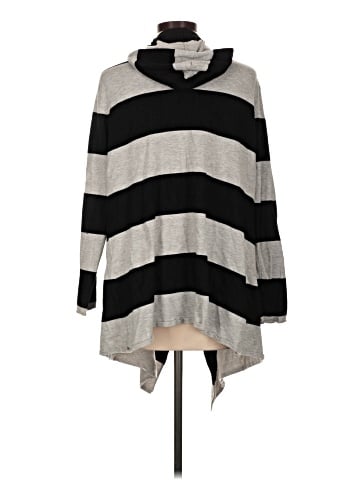 Cyrus Poncho (view 2)