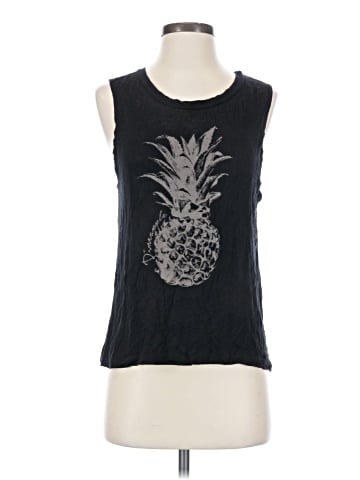 It Closet Sleeveless T-Shirt (view 1)
