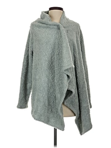 Bobeau Poncho (view 1)