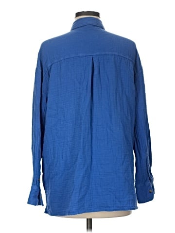 Old Navy Long Sleeve Button-Down Shirt (view 2)