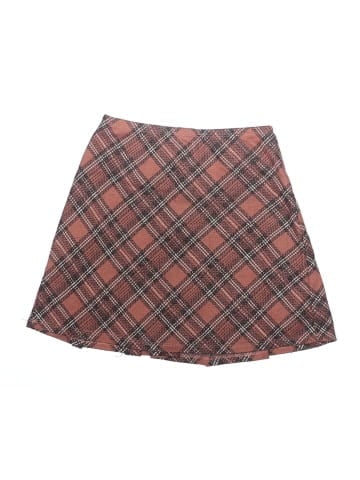 Beautees Skirt (view 2)