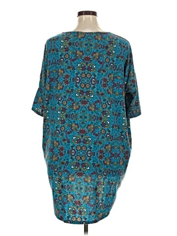 Lularoe 3/4 Sleeve T-Shirt (view 2)