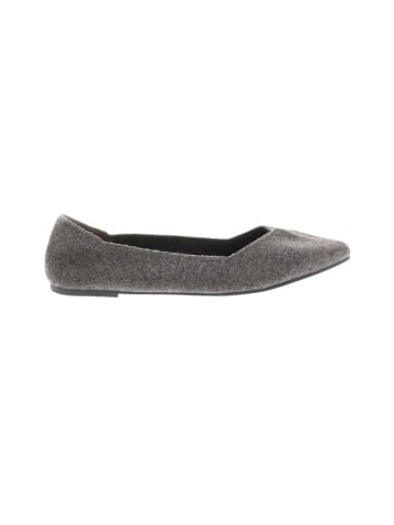 Mia Flats (view 1)