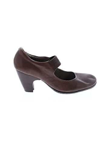 Born Heels (view 1)