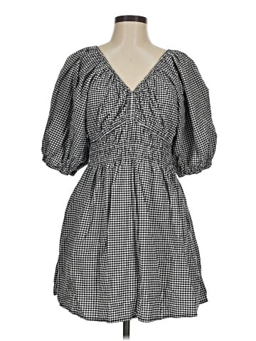 Old Navy Casual Dress (view 1)