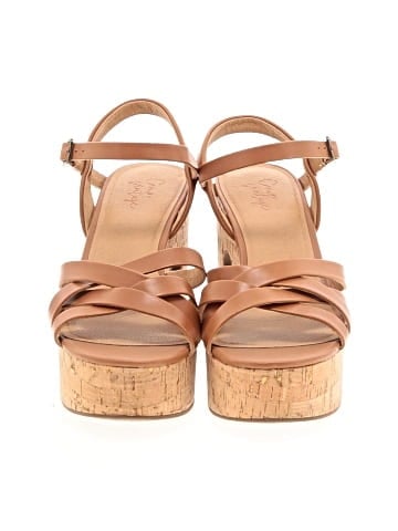 Crown Vintage Heels (view 2)