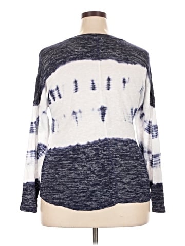 No Boundaries Pullover Sweater (view 2)