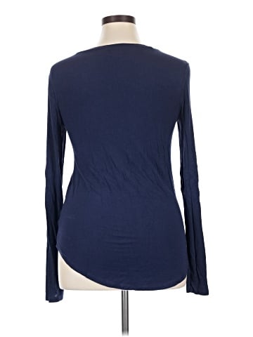 Old Navy Long Sleeve T-Shirt (view 2)