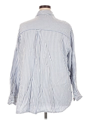 Lane Bryant Long Sleeve Button-Down Shirt (view 2)