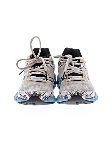 Mizuno Sneakers (view 2)