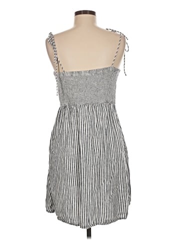 Old Navy Casual Dress (view 2)