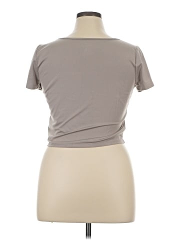 Hollister Short Sleeve T-Shirt (view 2)