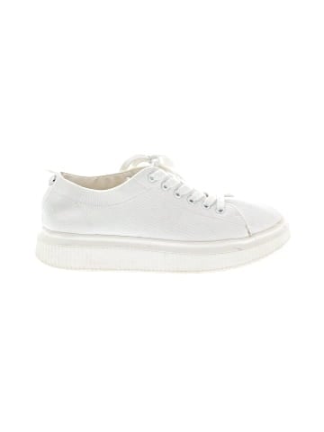 BP. Sneakers (view 1)