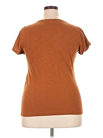 Universal Thread Short Sleeve T-Shirt (view 2)