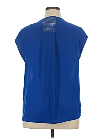 Daniel Rainn Sleeveless T-Shirt (view 2)