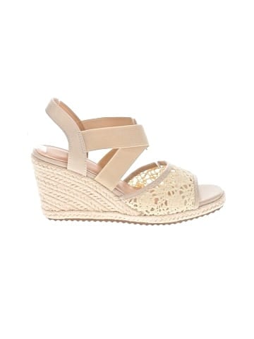 Unbranded Wedges (view 1)