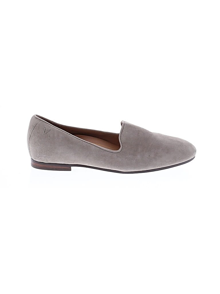 Pre-owned Vionic Flats In Gray