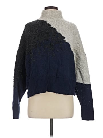 Lululemon Athletica Pullover Sweater (view 1)