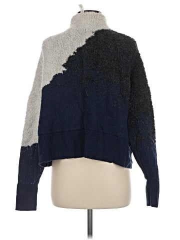 Lululemon Athletica Pullover Sweater (view 2)