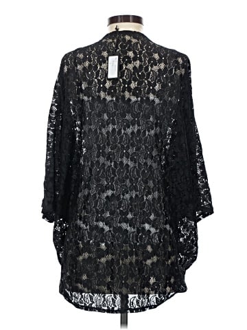Kendall & Kylie Kimono (view 2)