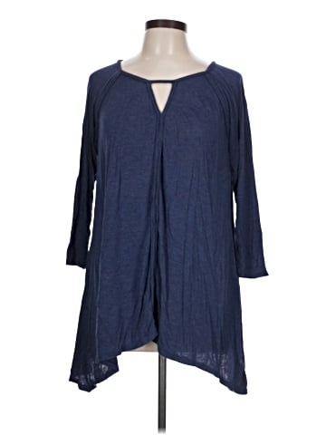 Max Studio 3/4 Sleeve T-Shirt (view 1)