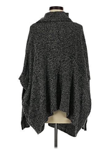 Alya Poncho (view 1)