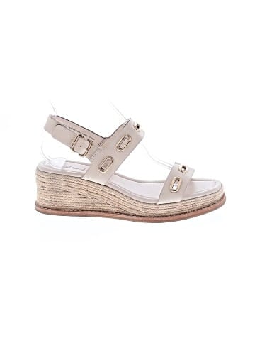 Splendid Wedges (view 1)