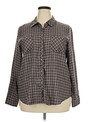 Maurices Long Sleeve Button-Down Shirt (view 1)