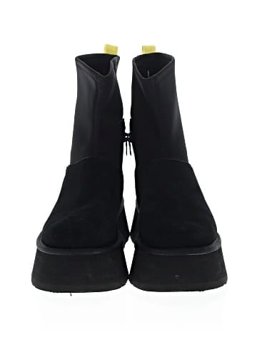 Ugg Boots (view 2)