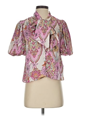 Elliatt Short Sleeve T-Shirt (view 1)