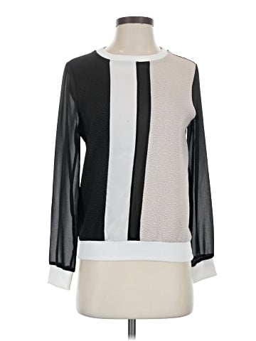 Romeo & Juliet Couture Pullover Sweater (view 1)