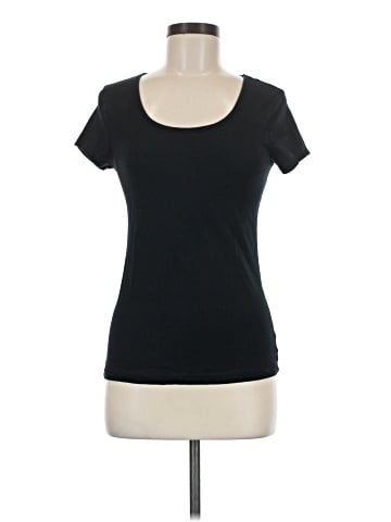 Old Navy Short Sleeve T-Shirt (view 1)