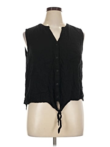 a.n.a. A New Approach Sleeveless Blouse (view 1)
