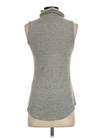 Fifteen Twenty Sleeveless Turtleneck (view 2)