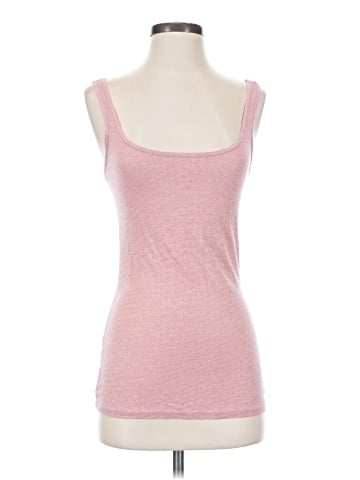 Jennifer Lopez Sleeveless Top (view 1)