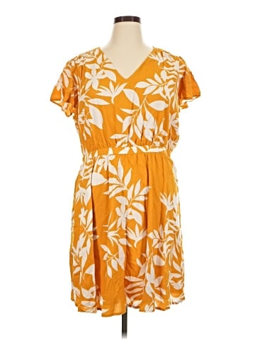 Old Navy Casual Dress (view 1)