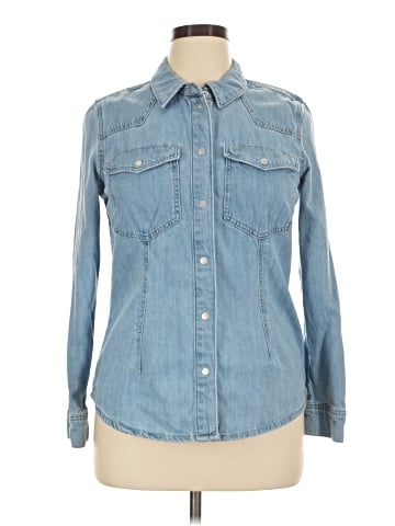 Universal Thread Long Sleeve Button-Down Shirt (view 1)