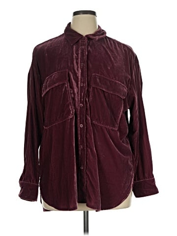 Universal Thread Long Sleeve Button-Down Shirt (view 1)