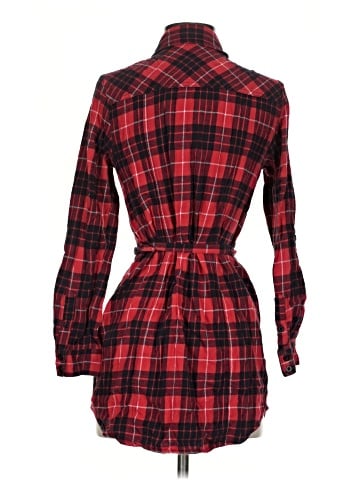 Forever 21 Long Sleeve Button-Down Shirt (view 2)