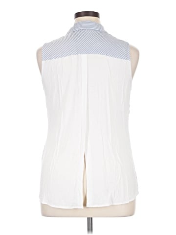 Cupio Sleeveless Button-Down Shirt (view 2)