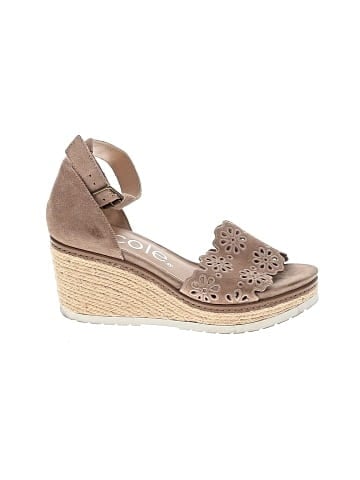Nicole Wedges (view 1)