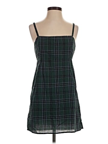 Urban Outfitters Casual Dress (view 1)