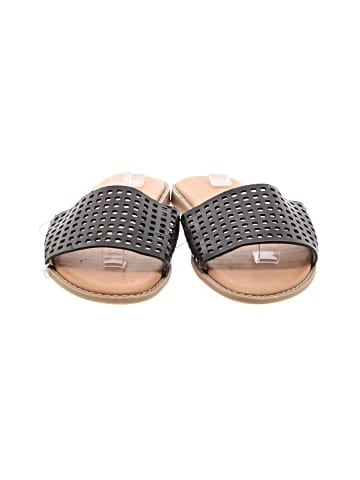 Old Navy Sandals (view 2)