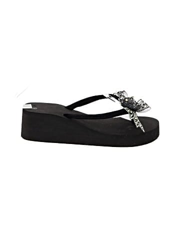 Unbranded Wedges (view 1)